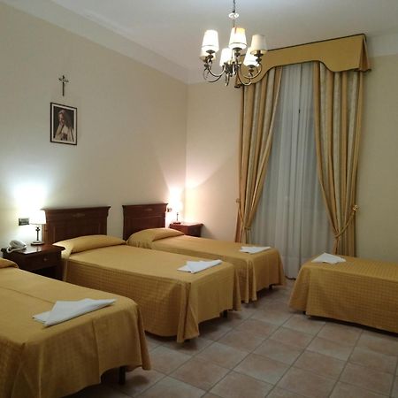 Casapaceebene Hotel San Giovanni Rotondo Luaran gambar