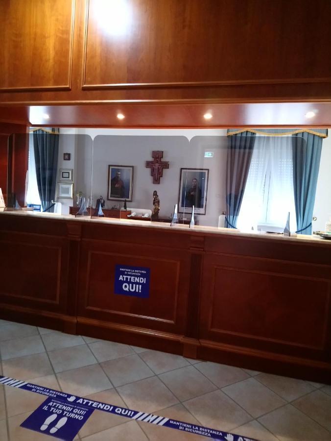 Casapaceebene Hotel San Giovanni Rotondo Luaran gambar