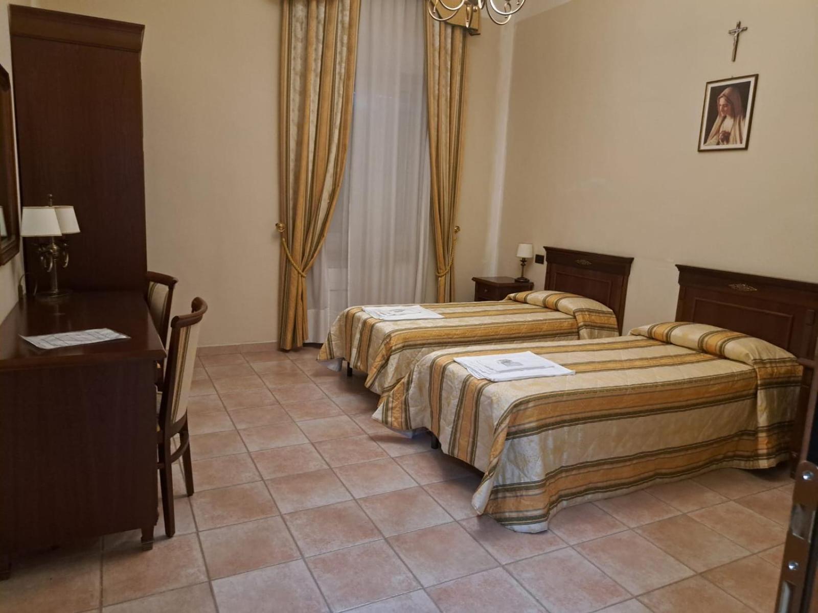 Casapaceebene Hotel San Giovanni Rotondo Luaran gambar