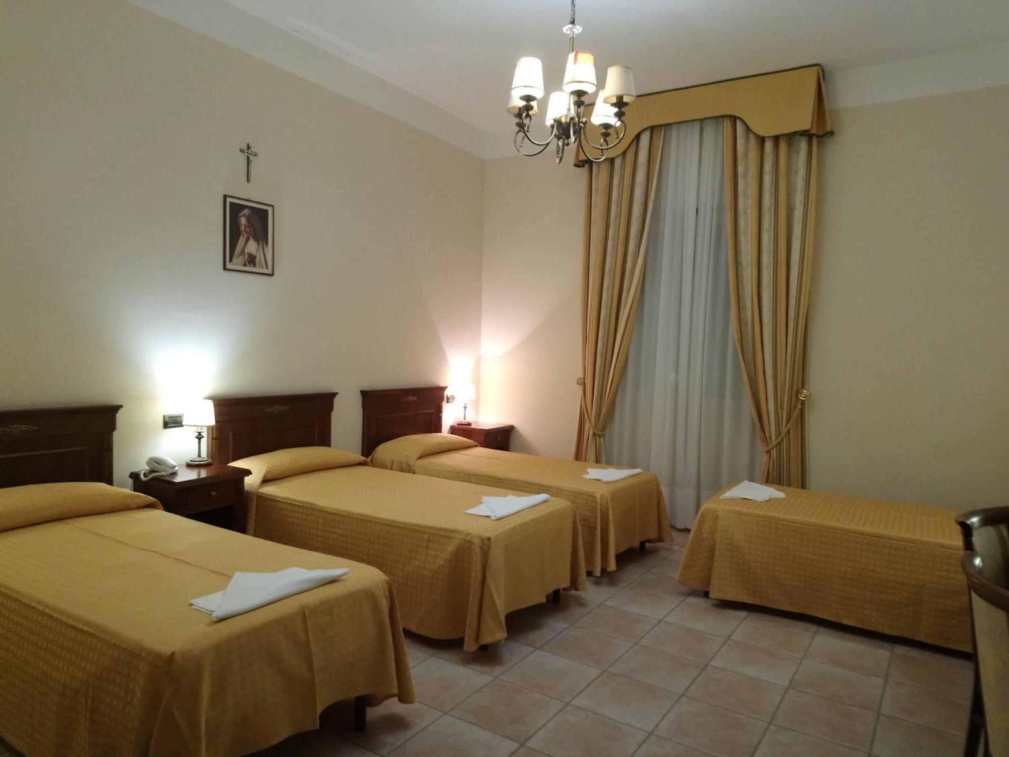 Casapaceebene Hotel San Giovanni Rotondo Luaran gambar