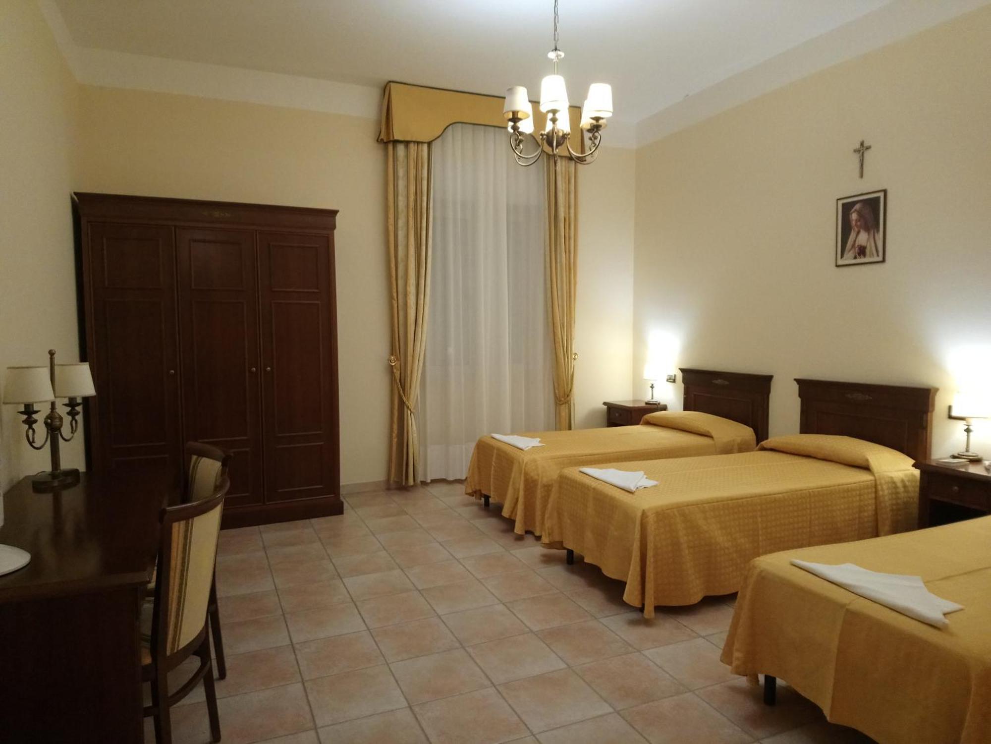 Casapaceebene Hotel San Giovanni Rotondo Luaran gambar