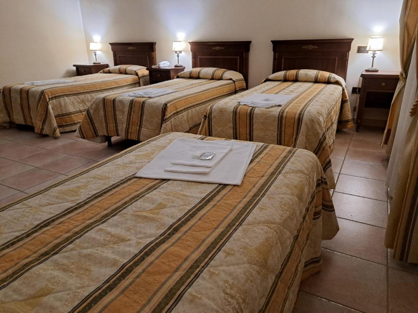 Casapaceebene Hotel San Giovanni Rotondo Luaran gambar
