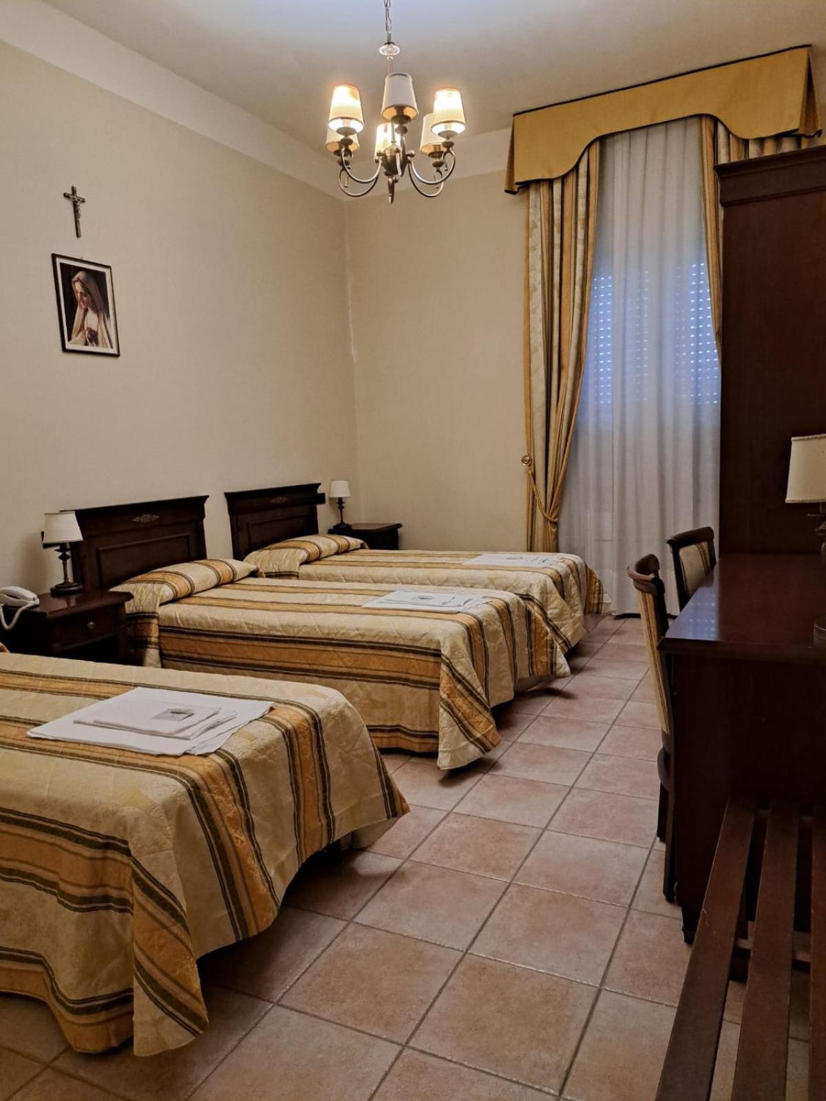 Casapaceebene Hotel San Giovanni Rotondo Luaran gambar